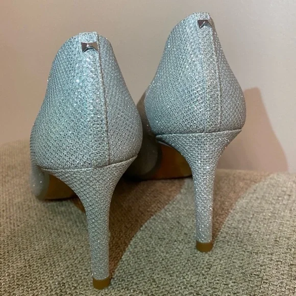 Ted Baker Darlill Metallic Brooch Heel Pump Silver Ted Baker London - Picture 12 of 16